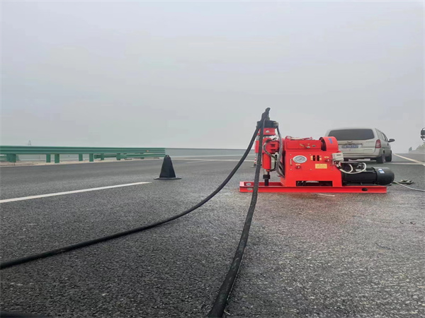 绥德马路路基路面开裂下沉注浆加固灌浆